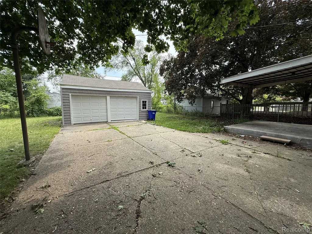 16610 Collingham Drive Detroit City MI 48205