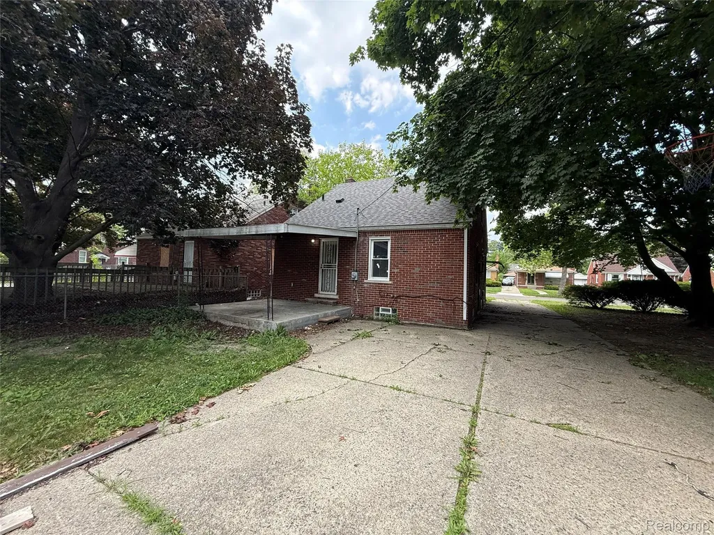 16610 Collingham Drive Detroit City MI 48205