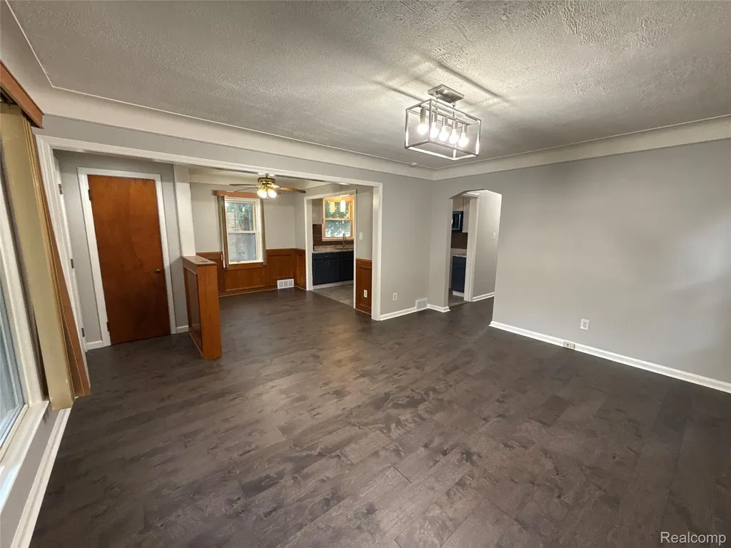 16610 Collingham Drive Detroit City MI 48205