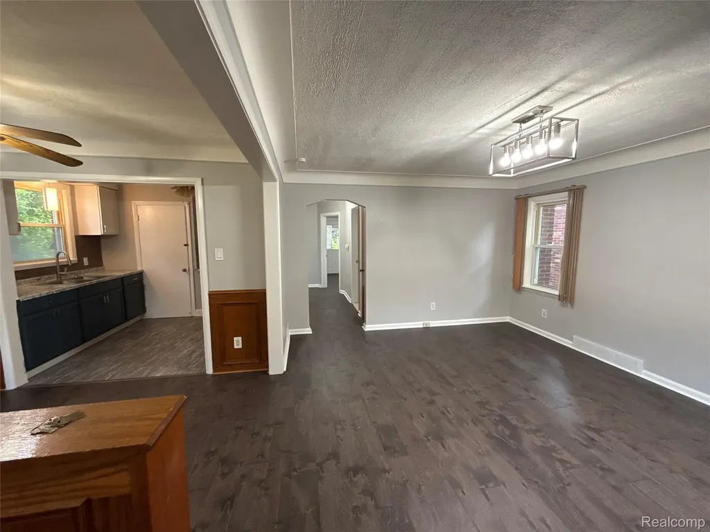 16610 Collingham Drive Detroit City MI 48205