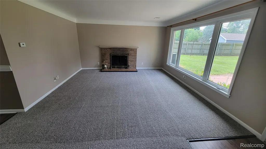 45437 Hecker Drive Utica City MI 48317
