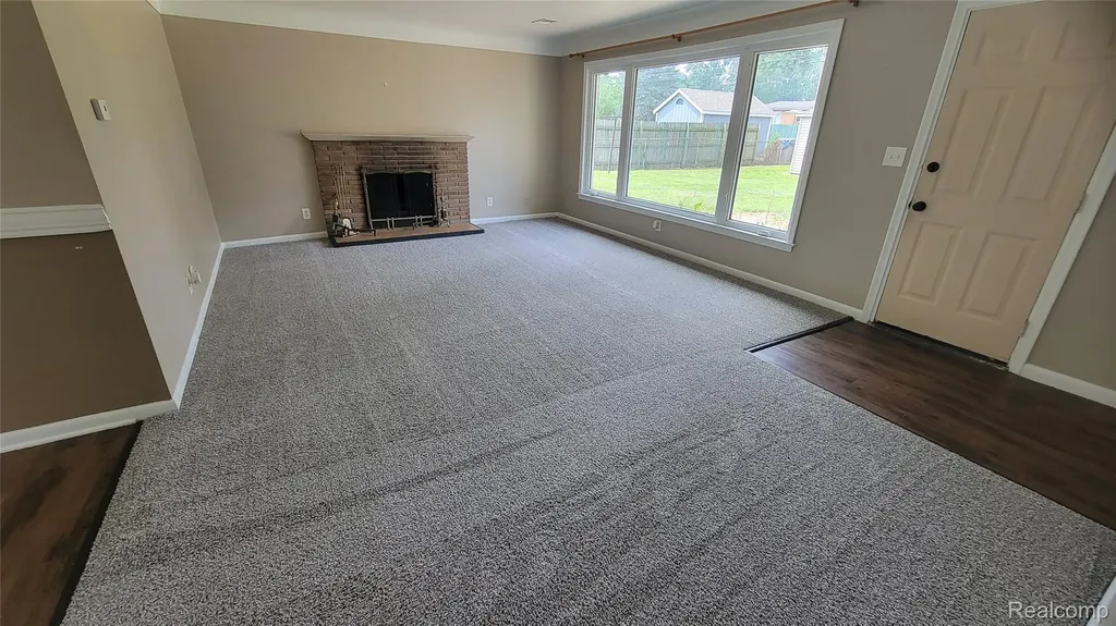 45437 Hecker Drive Utica City MI 48317