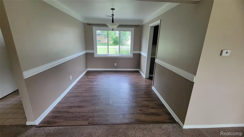 45437 Hecker Drive Utica City MI 48317