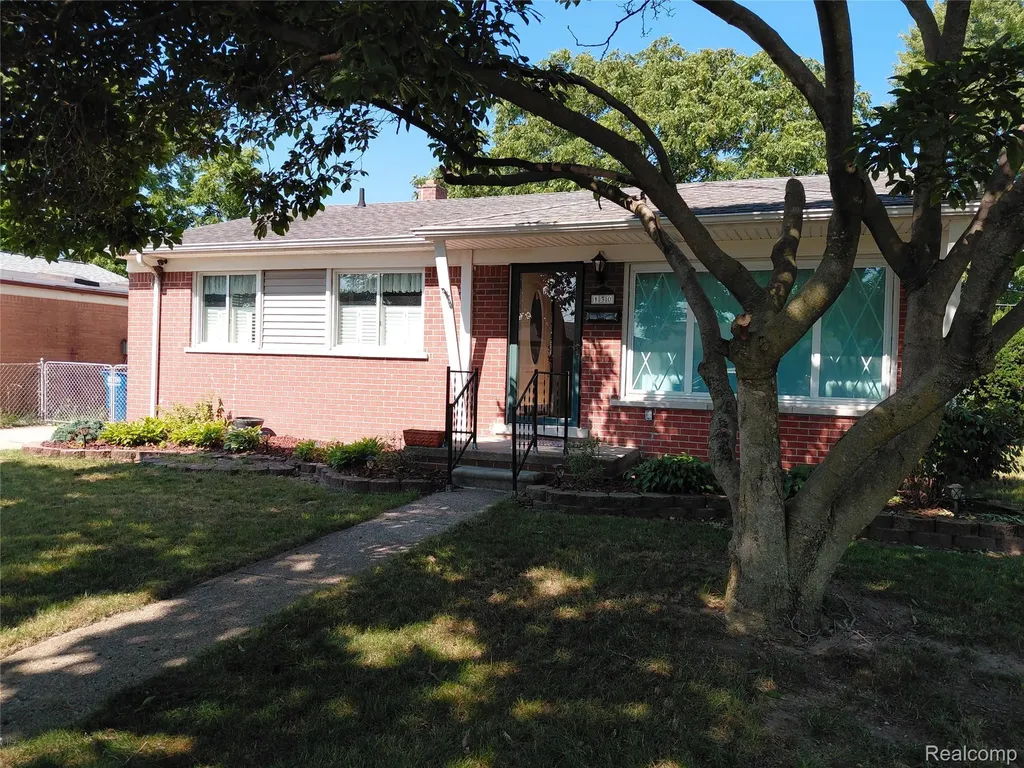 130 Shotka Street Westland City MI 48186