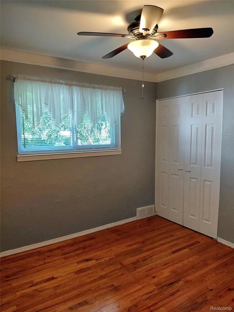 130 Shotka Street Westland City MI 48186