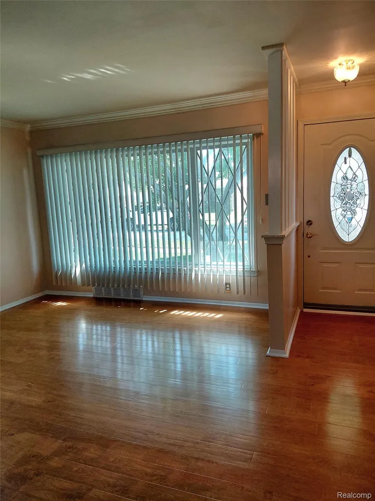 130 Shotka Street Westland City MI 48186