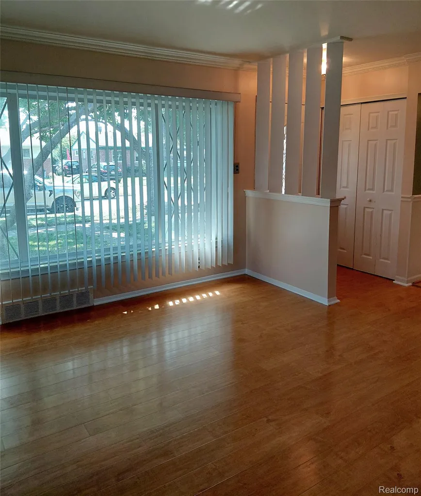130 Shotka Street Westland City MI 48186