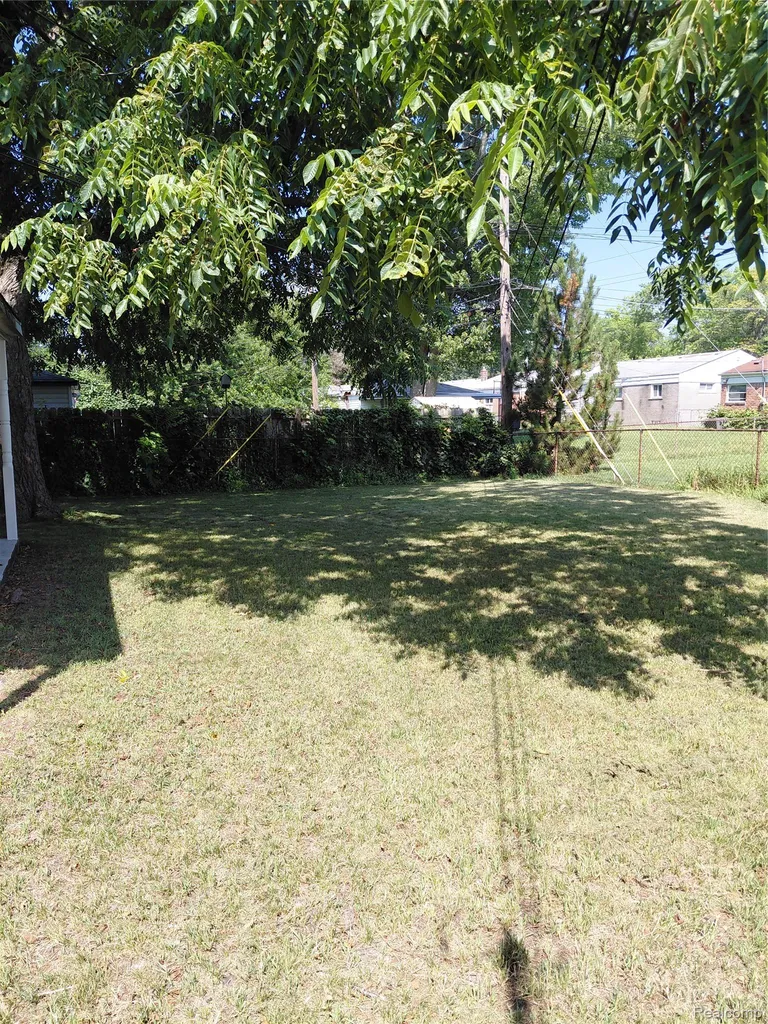 130 Shotka Street Westland City MI 48186
