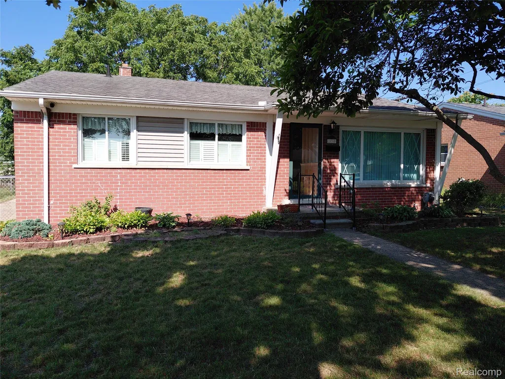 130 Shotka Street Westland City MI 48186
