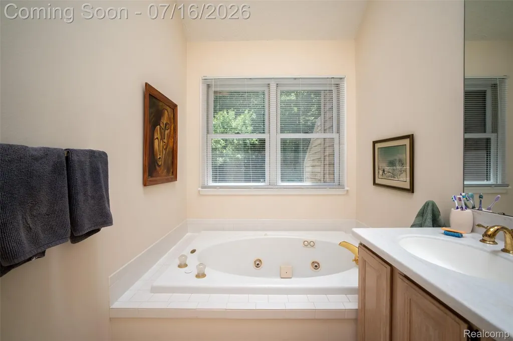 2039 Bancroft Drive Pittsfield Charter Township MI 48108