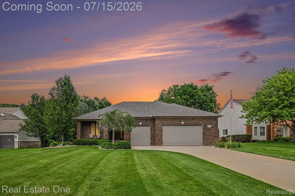 720 Scott Drive Highland Charter Township MI 48356