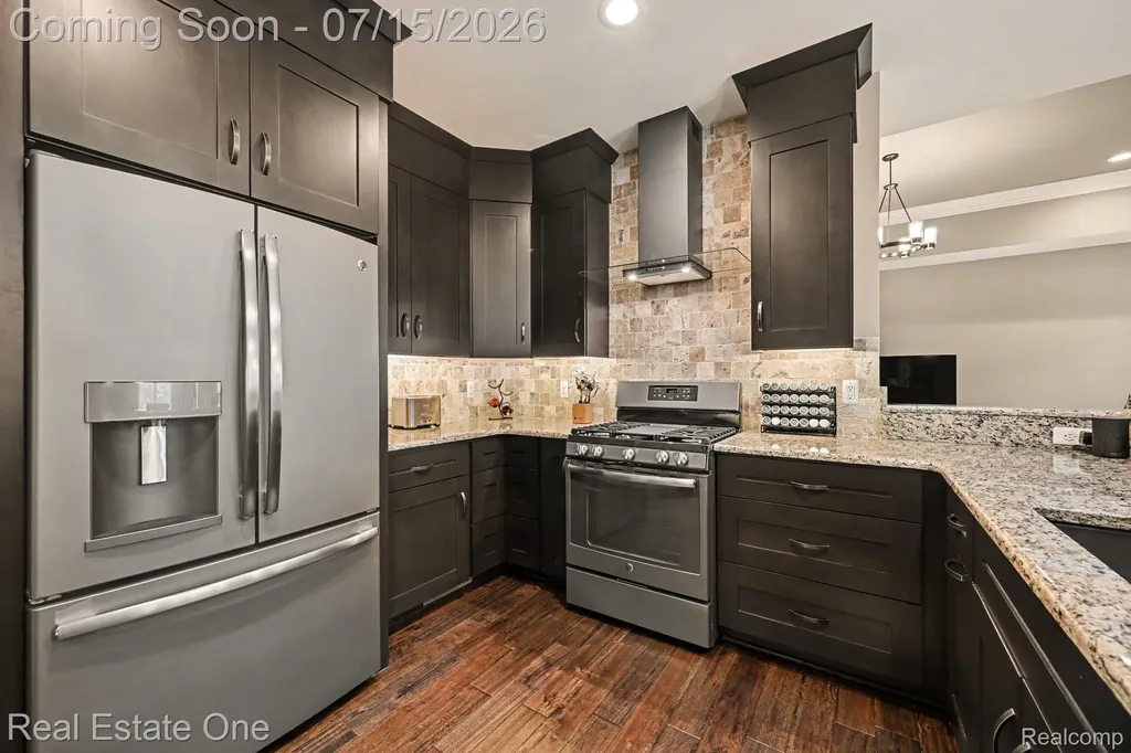 720 Scott Drive Highland Charter Township MI 48356