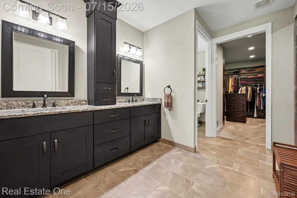 720 Scott Drive Highland Charter Township MI 48356