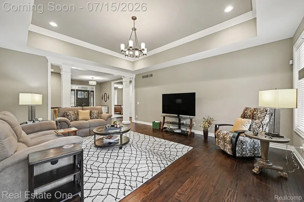 720 Scott Drive Highland Charter Township MI 48356