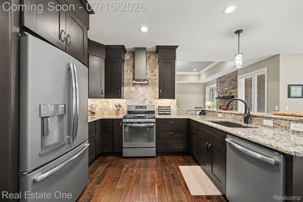720 Scott Drive Highland Charter Township MI 48356