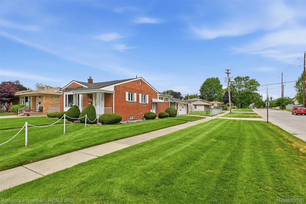 30410 Florence Street Garden City City MI 48135