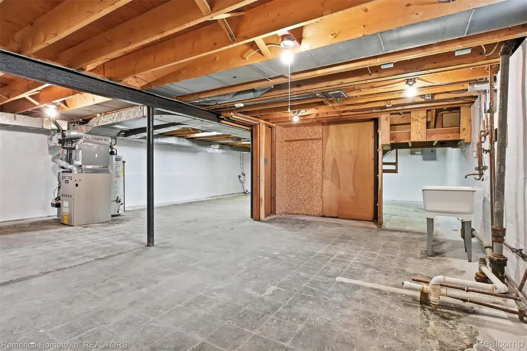 30410 Florence Street Garden City City MI 48135