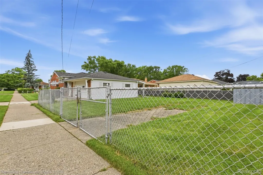 30410 Florence Street Garden City City MI 48135