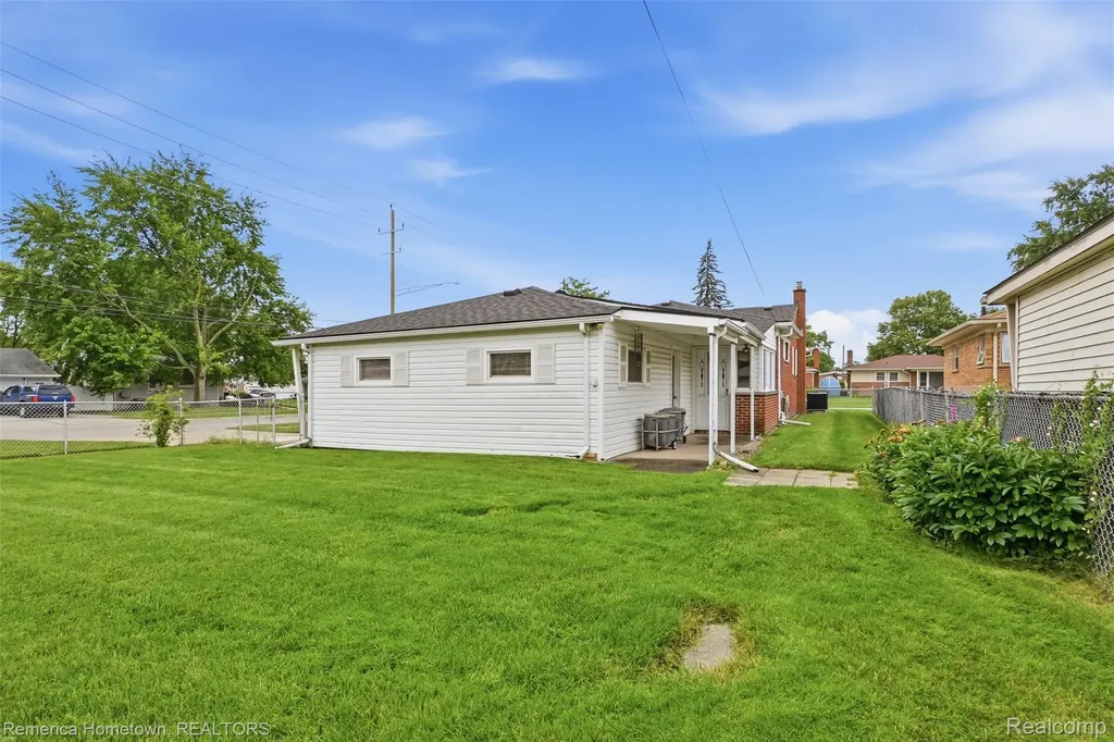 30410 Florence Street Garden City City MI 48135