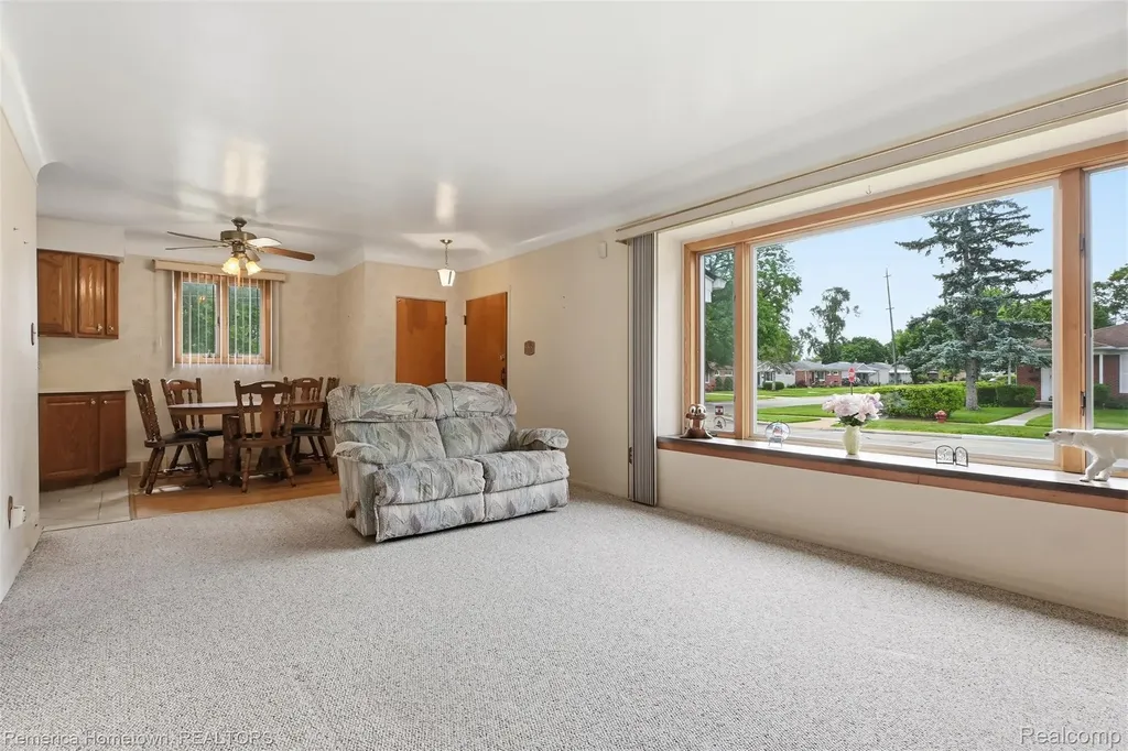 30410 Florence Street Garden City City MI 48135