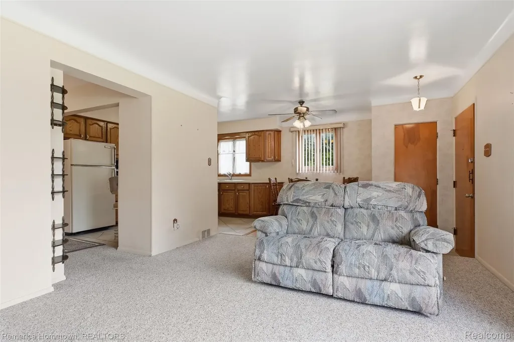 30410 Florence Street Garden City City MI 48135