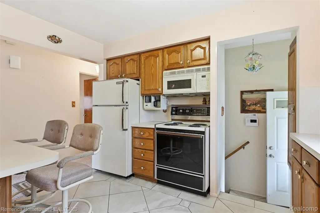 30410 Florence Street Garden City City MI 48135