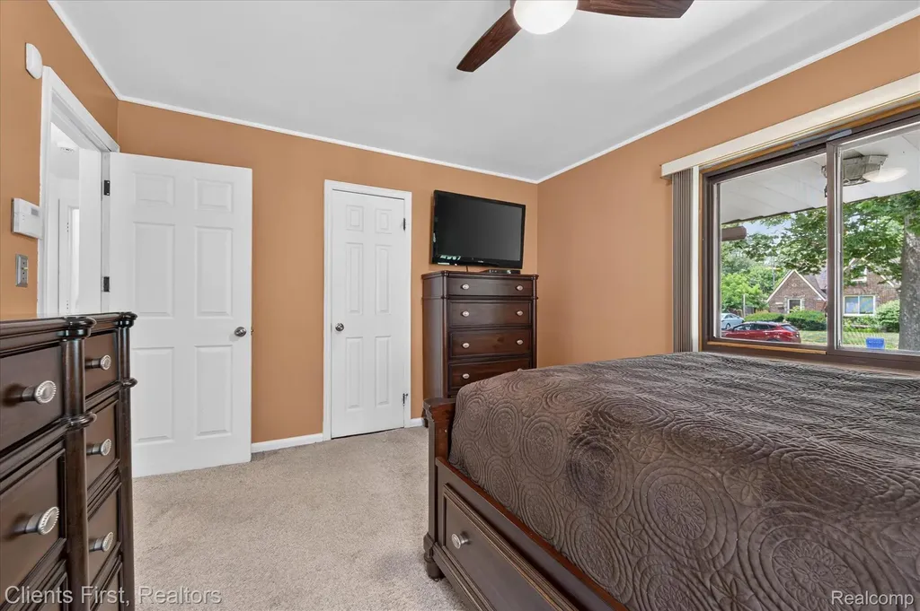 17606 Avon Avenue Detroit City MI 48219