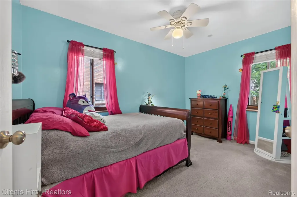17606 Avon Avenue Detroit City MI 48219