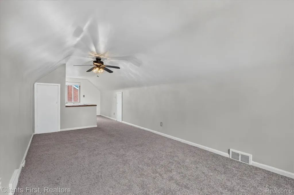 17606 Avon Avenue Detroit City MI 48219