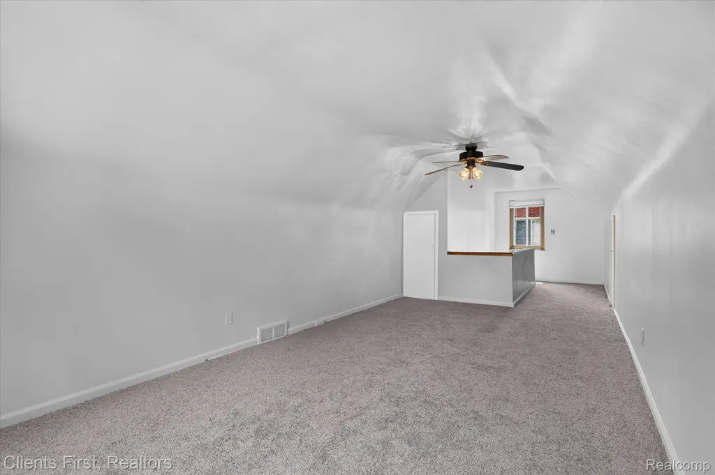 17606 Avon Avenue Detroit City MI 48219