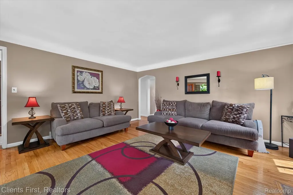 17606 Avon Avenue Detroit City MI 48219