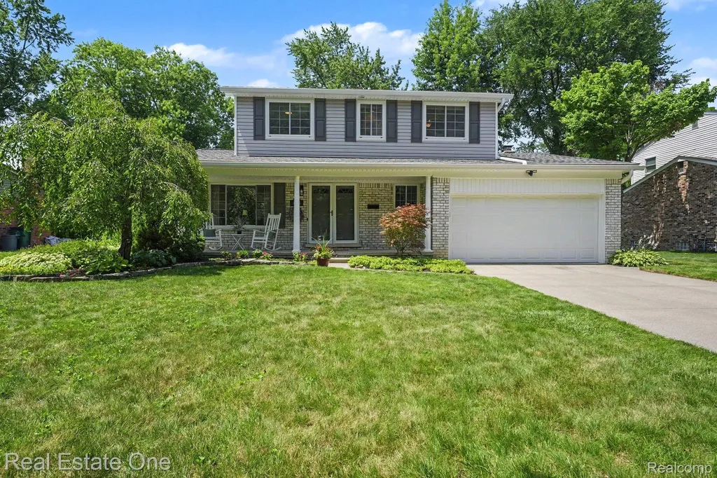 4255 Greensboro Drive Troy City MI 48085