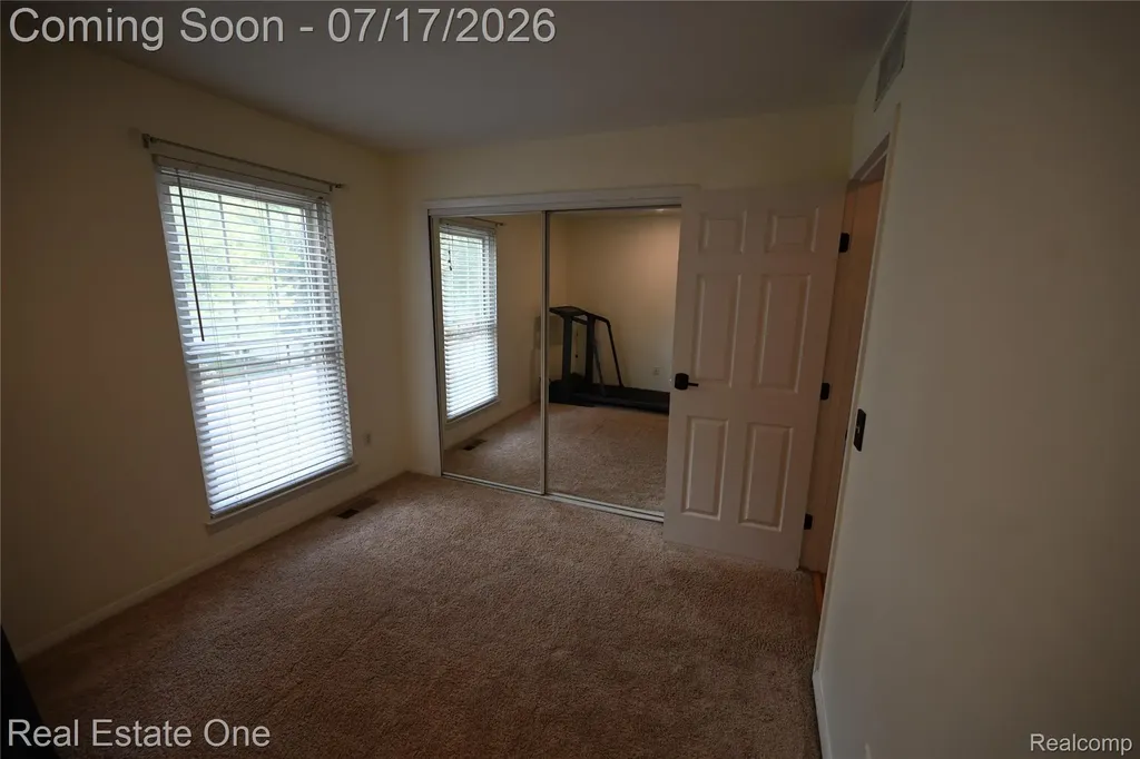 256 1st Street Rochester City MI 48307