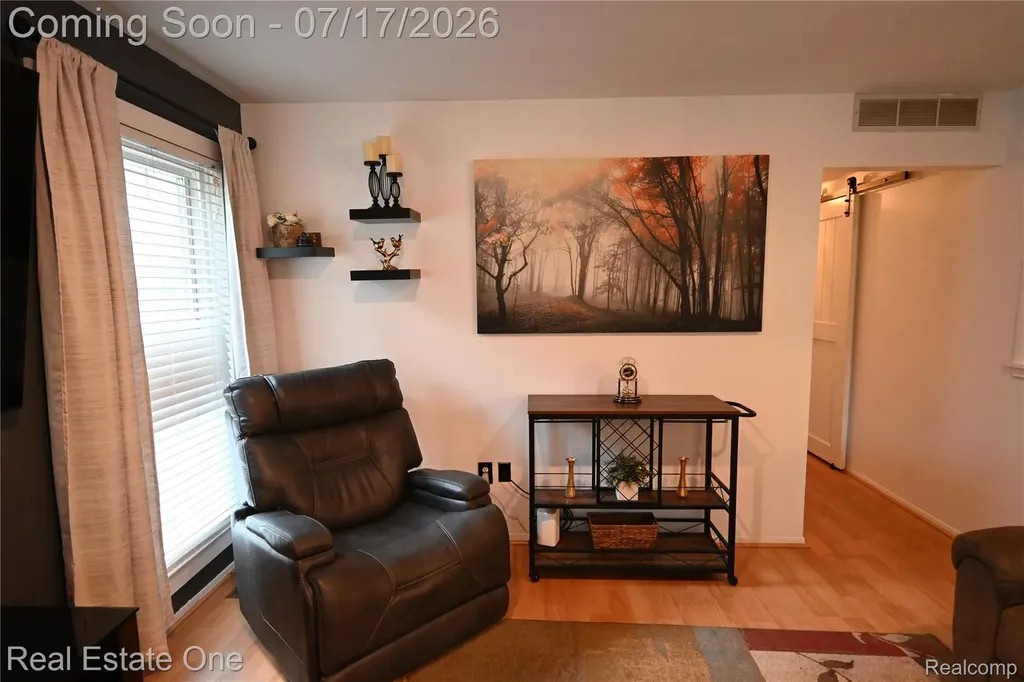256 1st Street Rochester City MI 48307