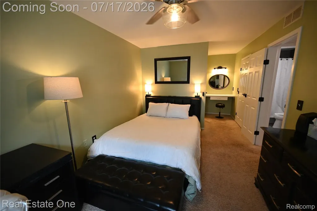 256 1st Street Rochester City MI 48307