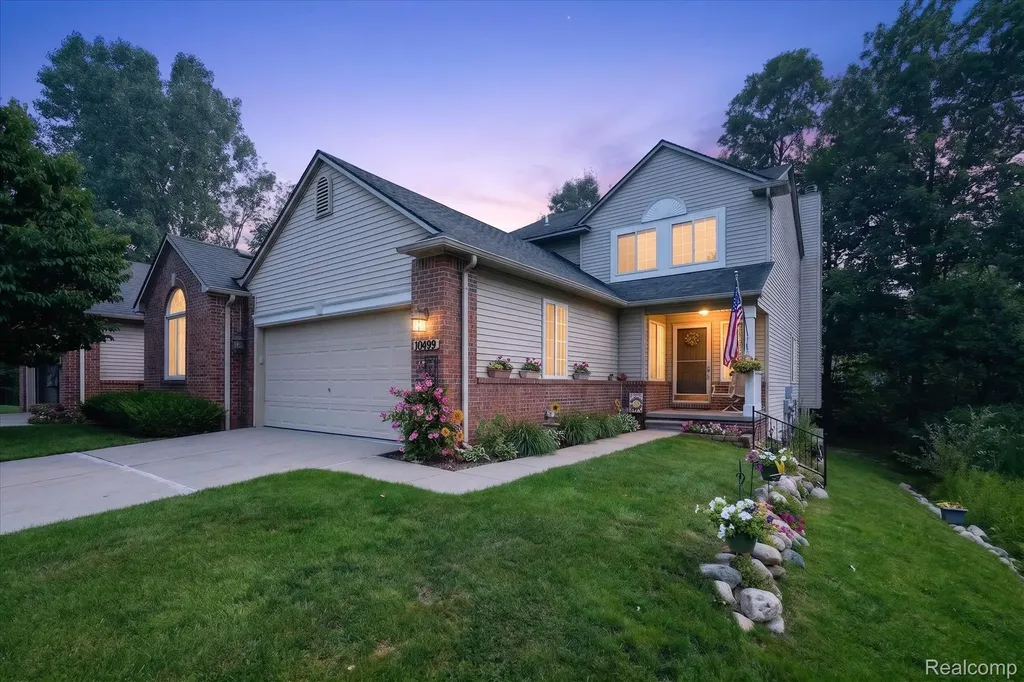 10499 Viewtop Court Hartland Township MI 48353
