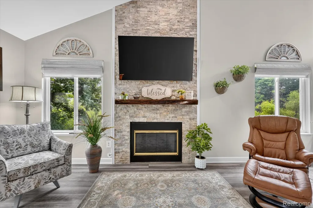 10499 Viewtop Court Hartland Township MI 48353