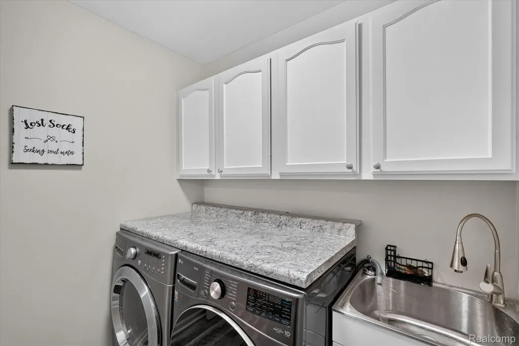 10499 Viewtop Court Hartland Township MI 48353