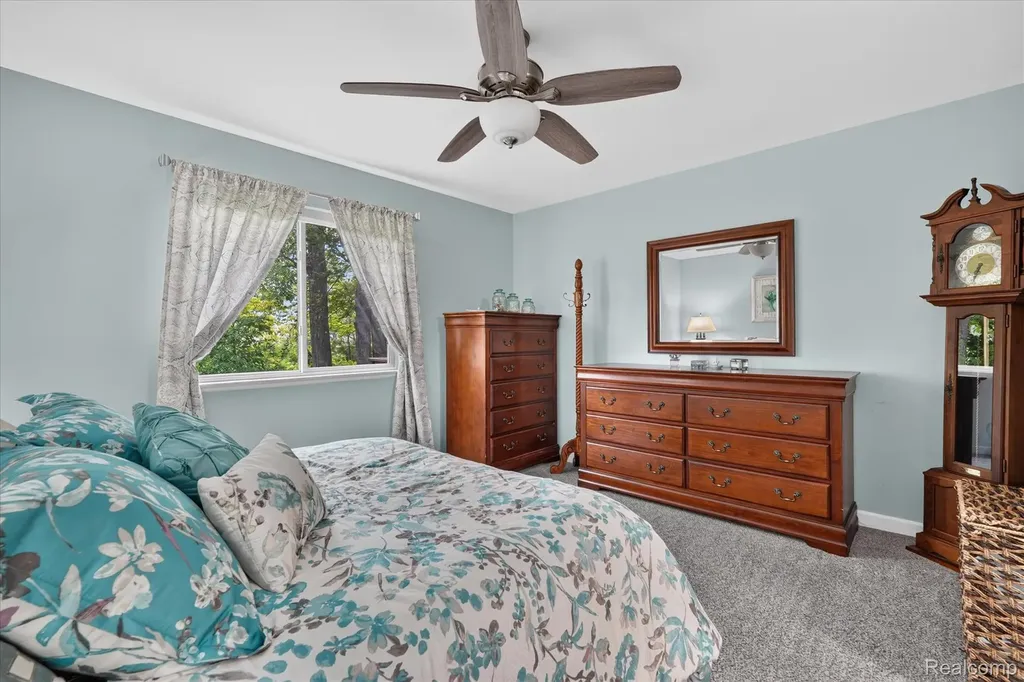 10499 Viewtop Court Hartland Township MI 48353