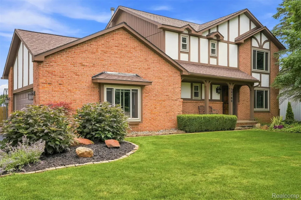 10780 Oxbow Lakeshore Drive White Lake Charter Township MI 48386