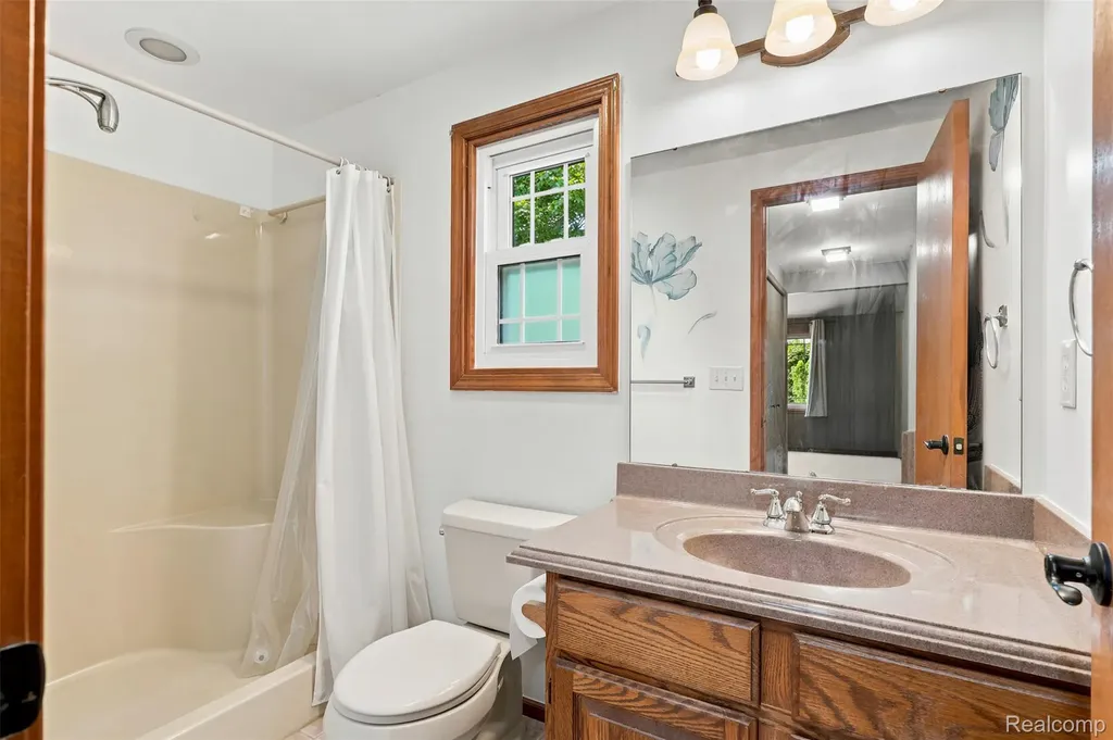 10780 Oxbow Lakeshore Drive White Lake Charter Township MI 48386