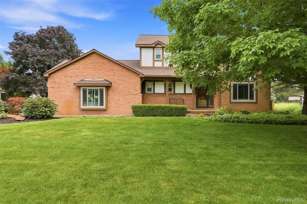 10780 Oxbow Lakeshore Drive White Lake Charter Township MI 48386