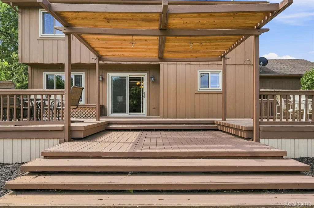 10780 Oxbow Lakeshore Drive White Lake Charter Township MI 48386