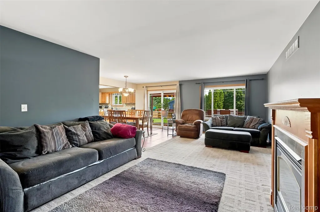 10780 Oxbow Lakeshore Drive White Lake Charter Township MI 48386