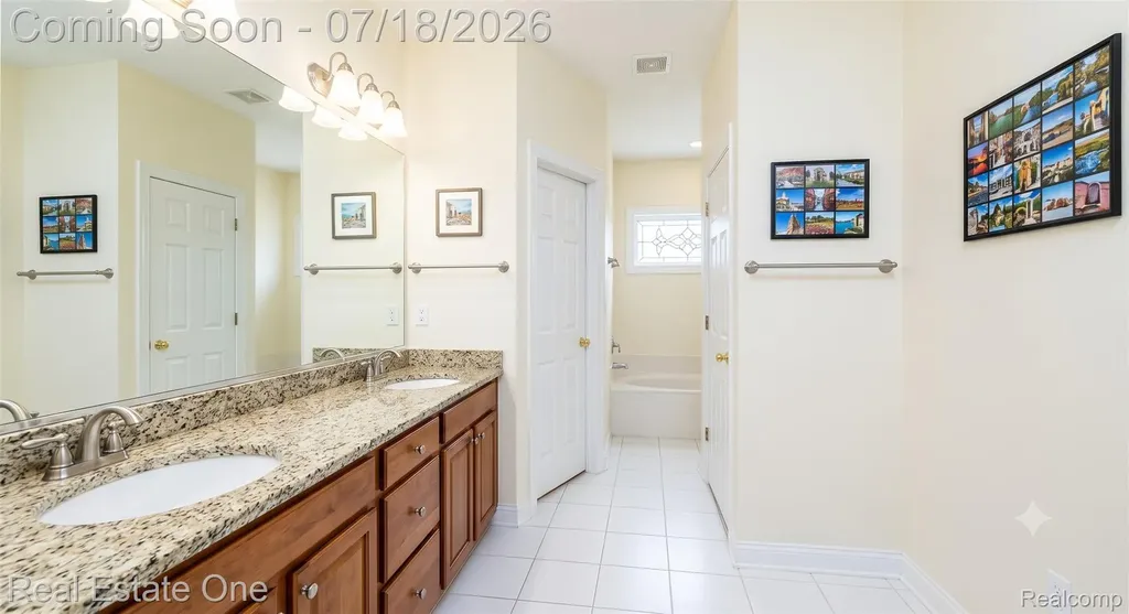 1793 Skyline Drive Rochester Hills City MI 48306