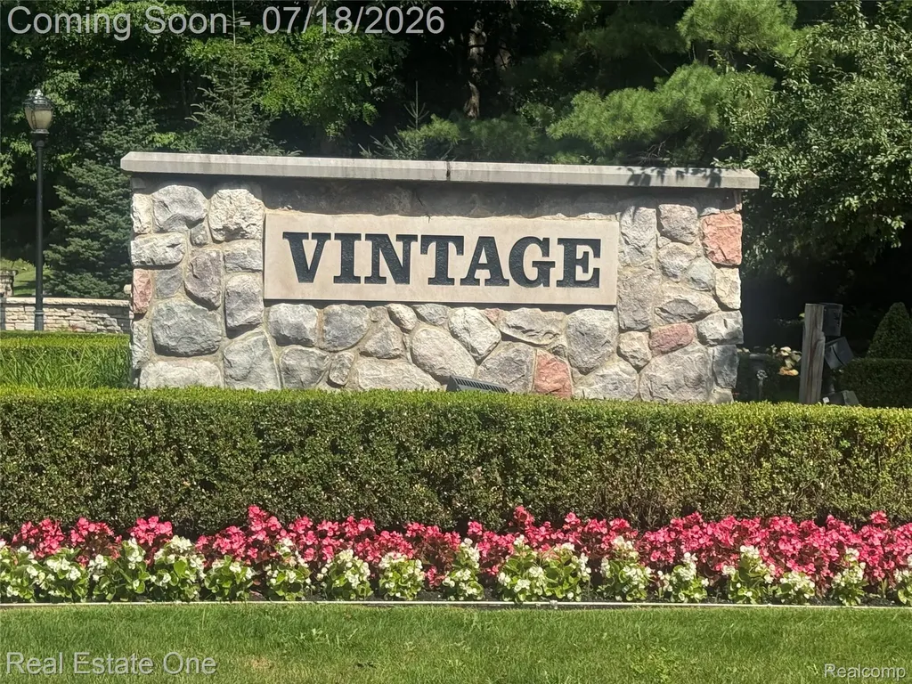 1793 Skyline Drive Rochester Hills City MI 48306