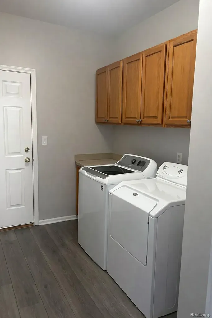 42808 Park Cresent Drive Sterling Heights City MI 48313