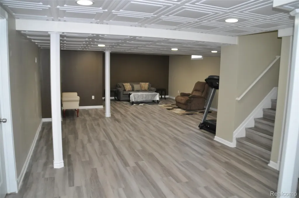 42808 Park Cresent Drive Sterling Heights City MI 48313