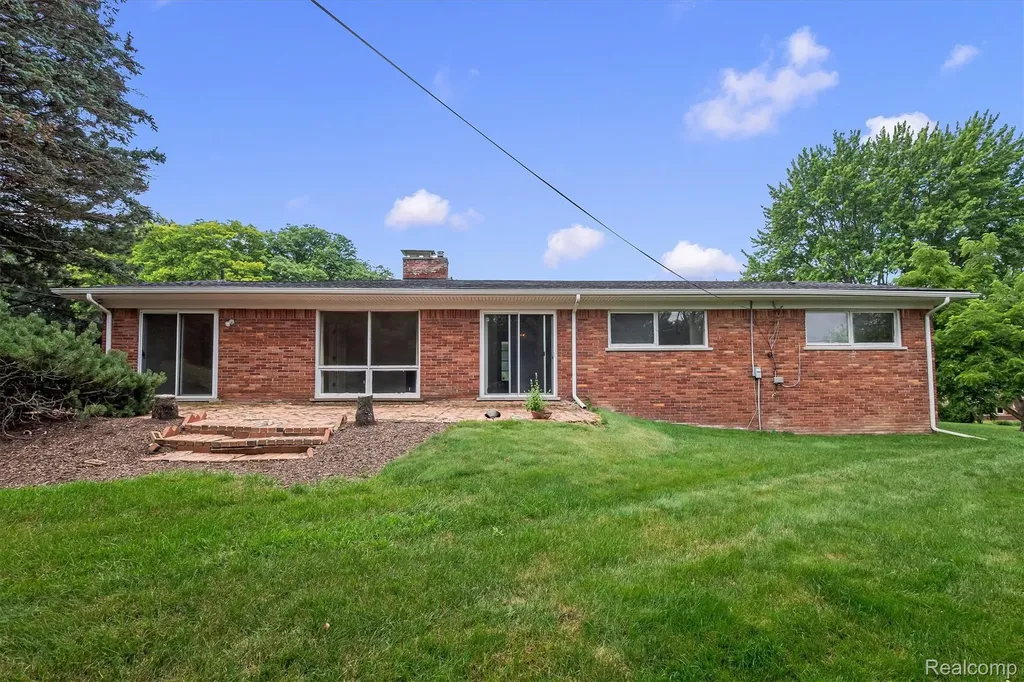 1151 Peveril Road Bloomfield Hills City MI 48304