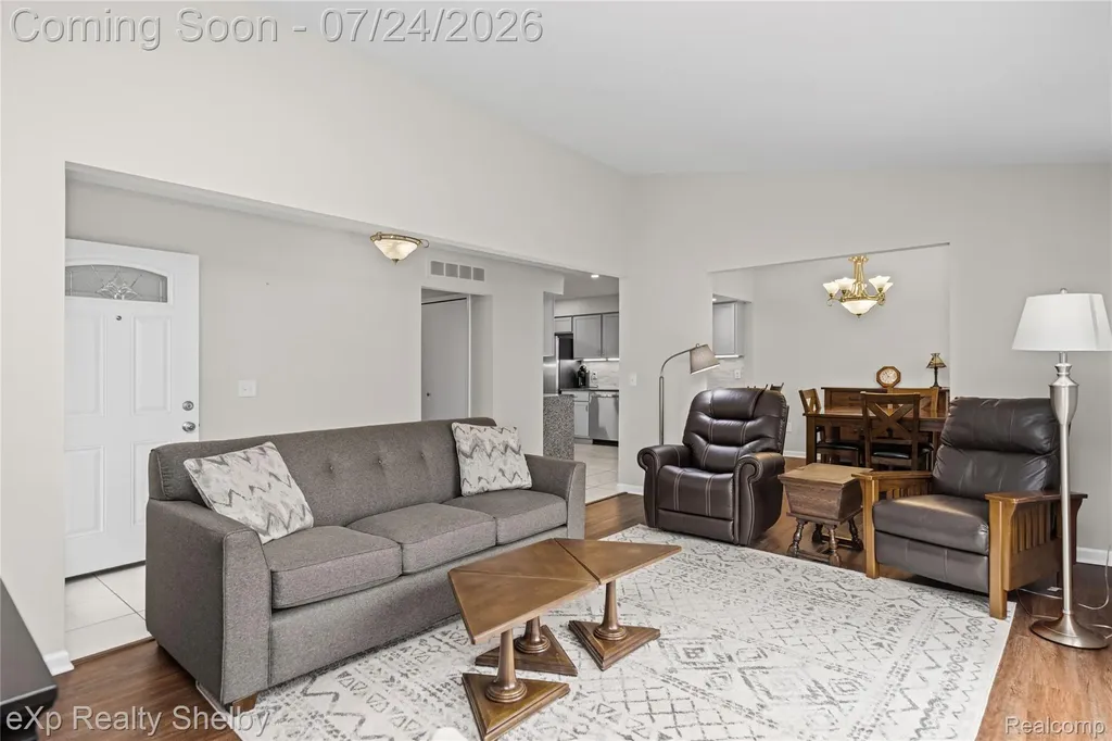 762 Country Club Drive St. Clair Shores City MI 48082